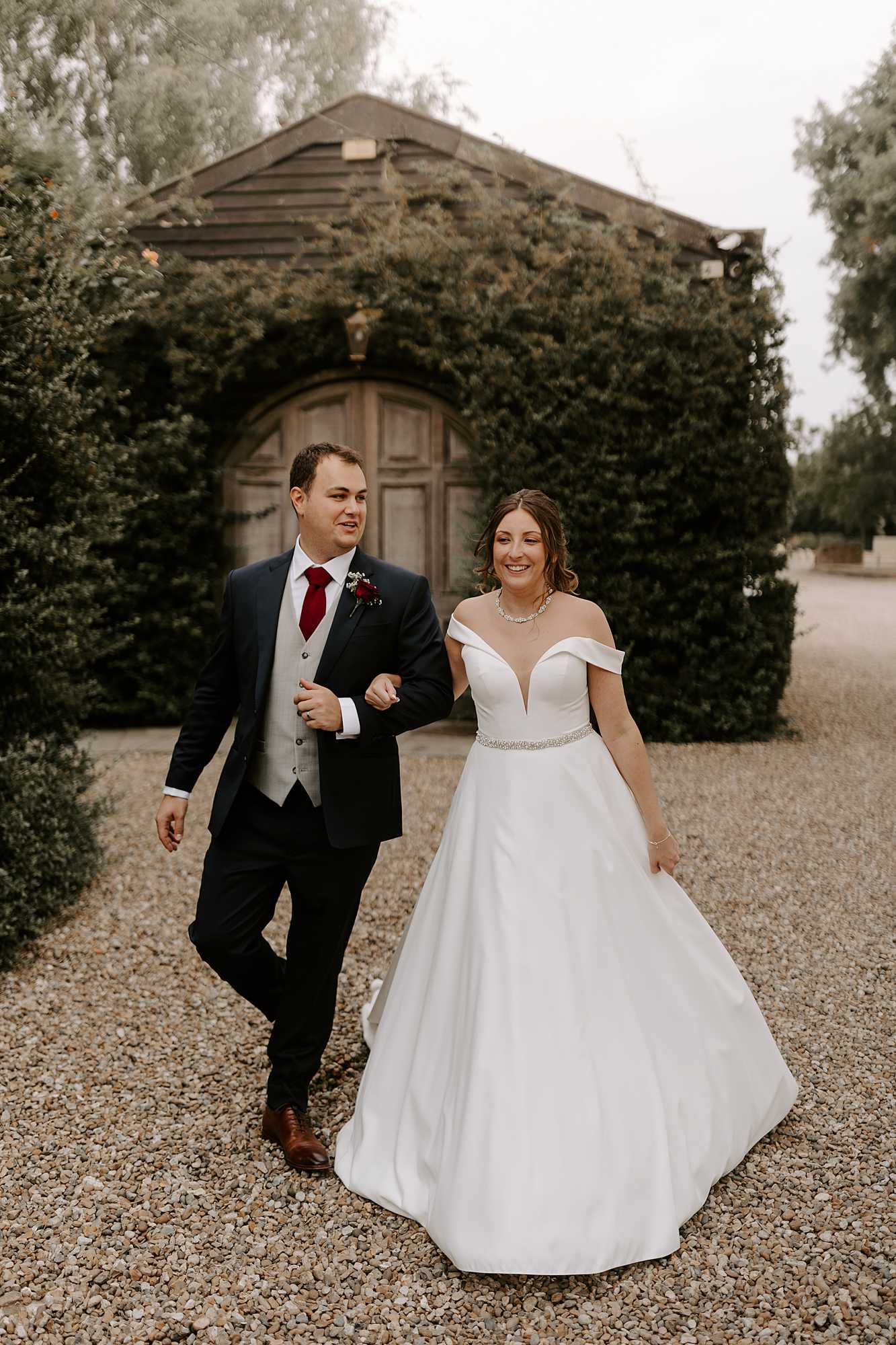 Summer wedding at Winters Barns with Leah and Nick