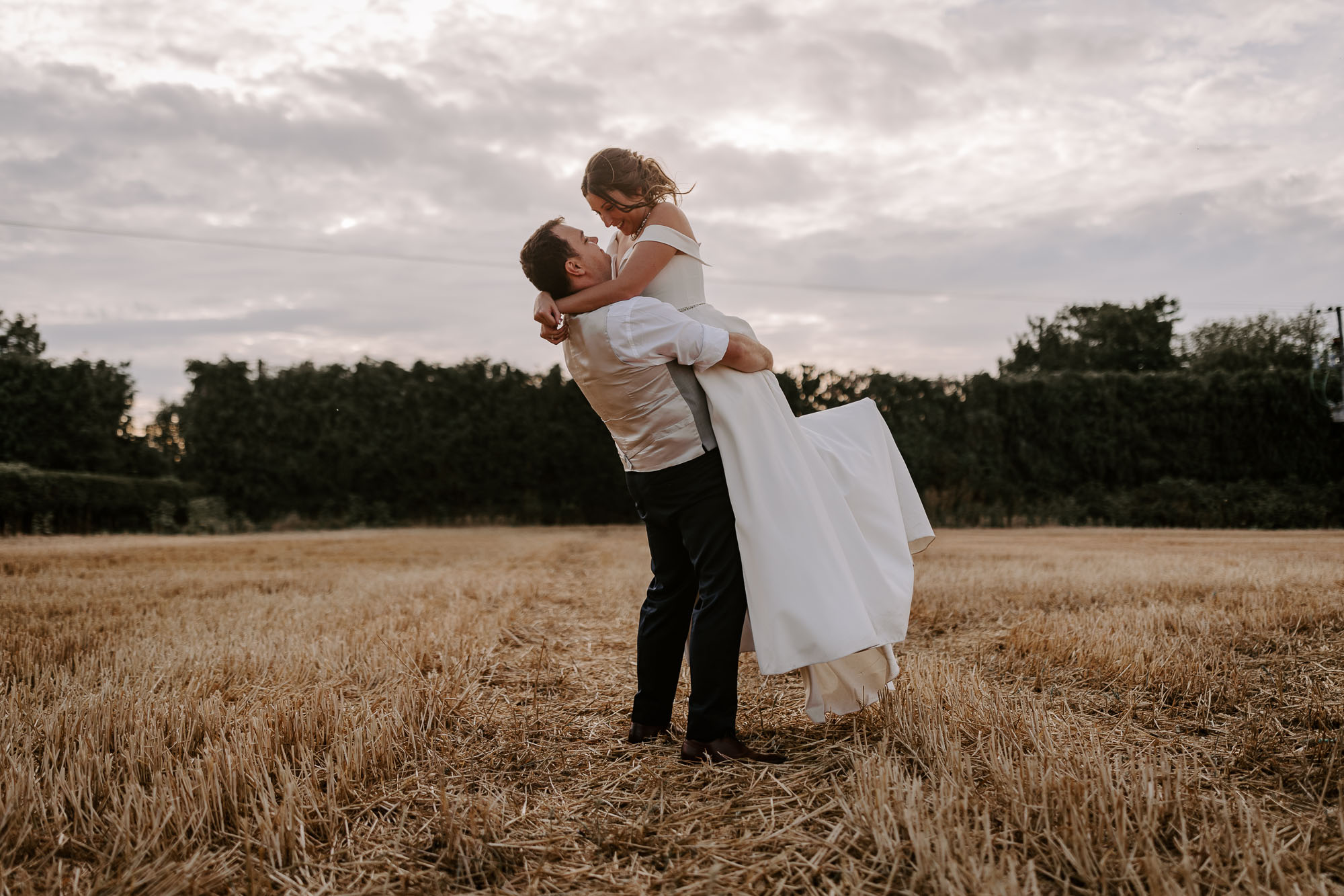 Summer wedding at Winters Barns