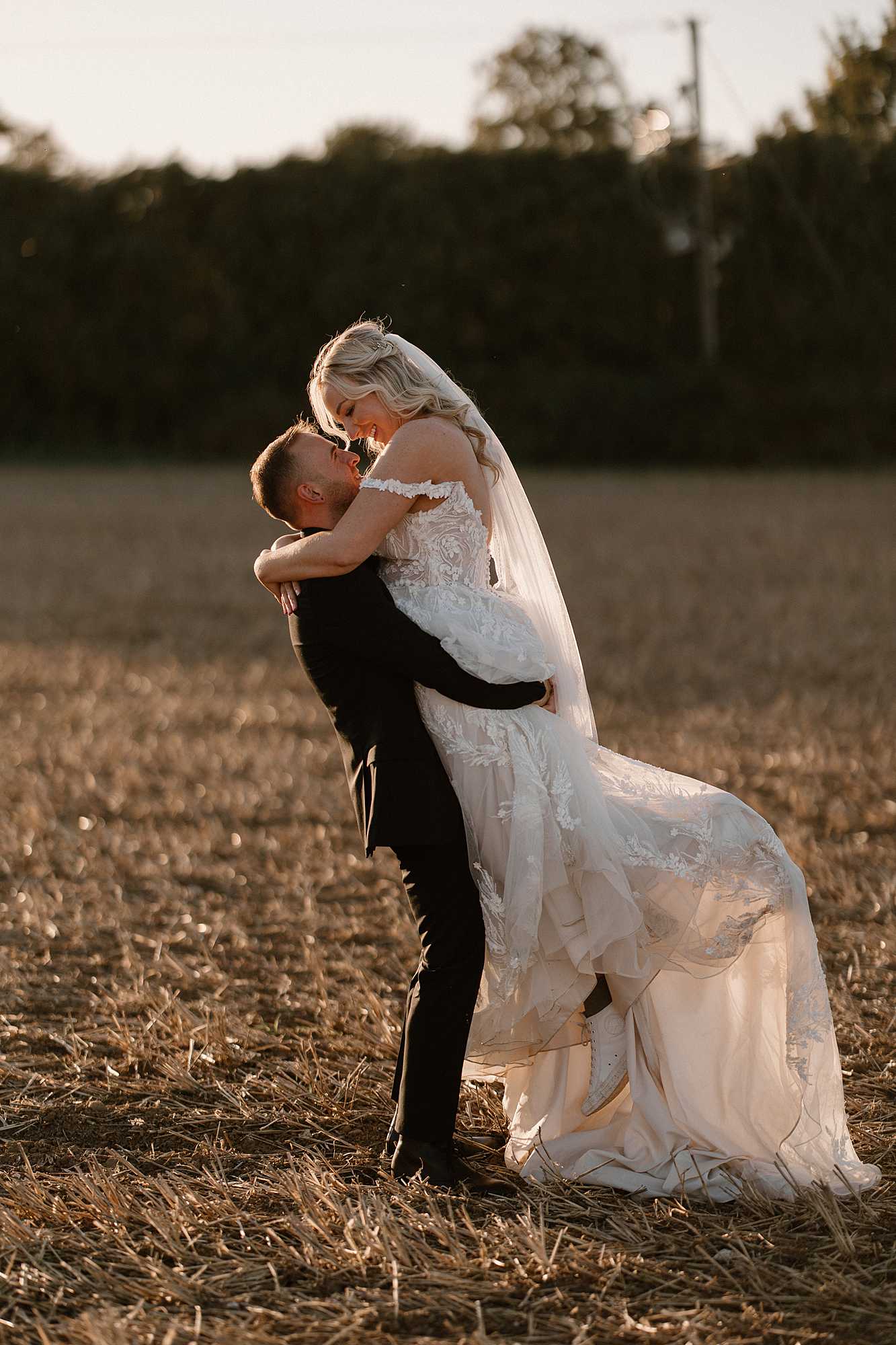 Winters Barns wedding with Tuesday and Fabio